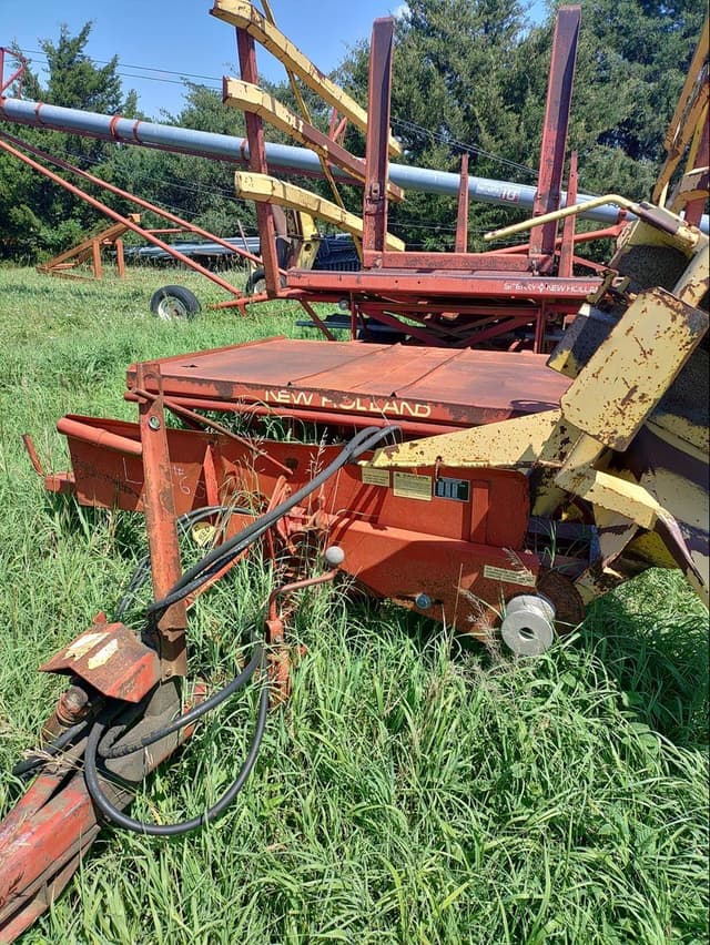 Image of New Holland 1002 equipment image 2