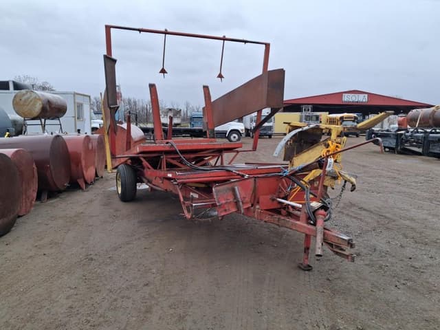 Image of New Holland 1002 equipment image 1