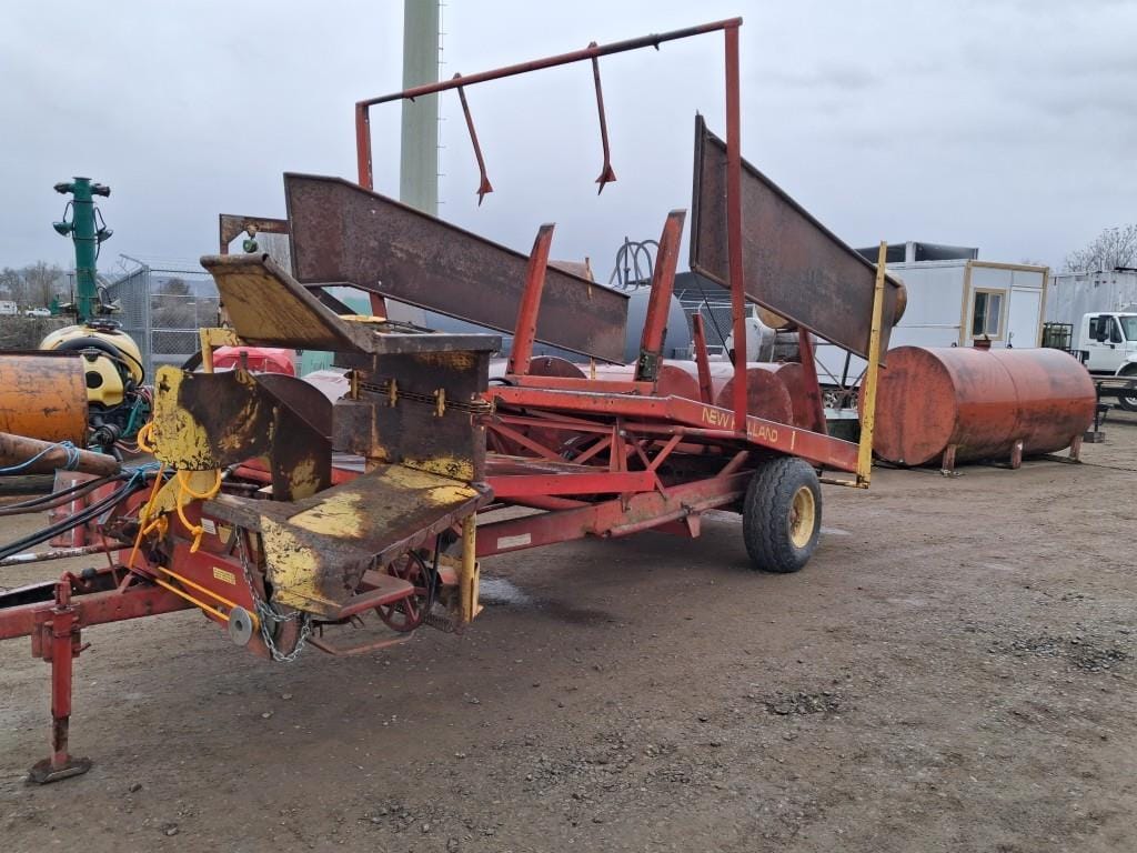 New Holland 1002 Equipment Image0