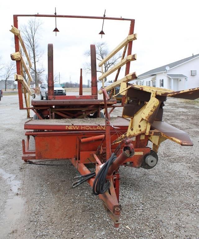 Image of New Holland 1002 equipment image 4