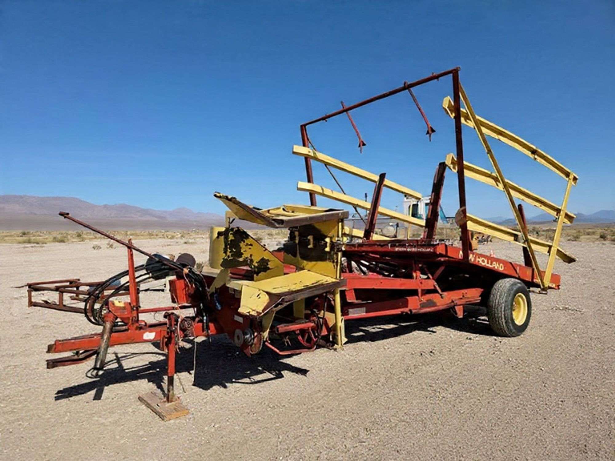 New Holland 1002 Equipment Image0