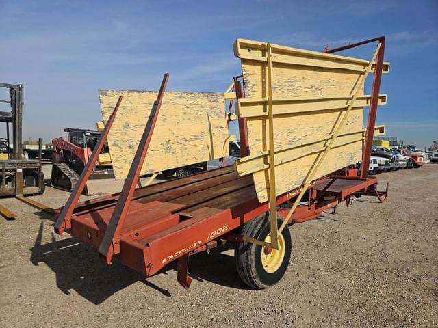 Image of New Holland 1002 equipment image 3