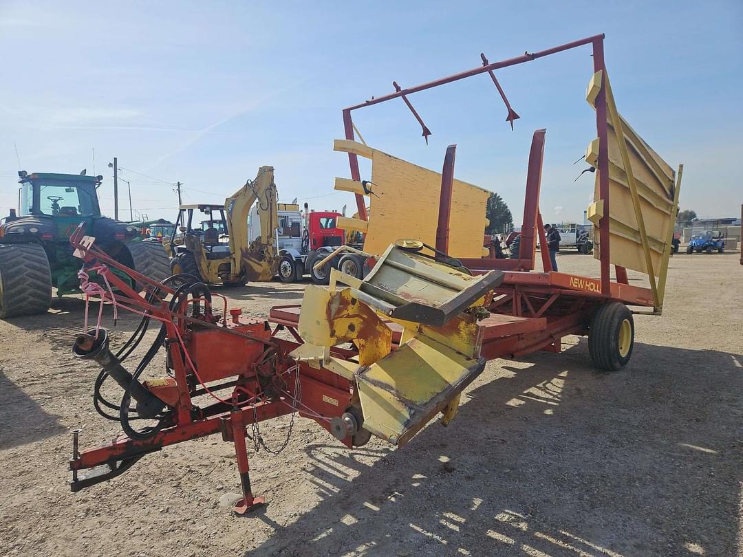 Image of New Holland 1002 Primary image