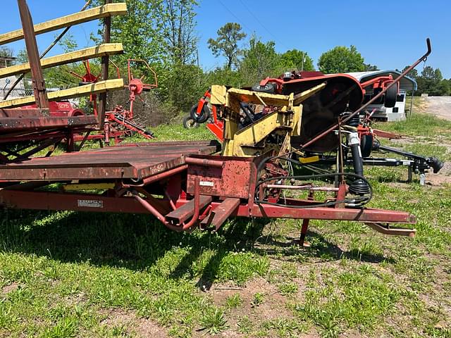 Image of New Holland 1002 equipment image 4