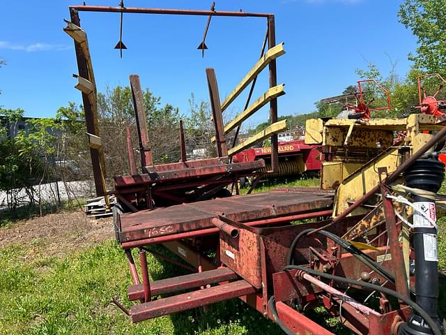 Image of New Holland 1002 equipment image 2