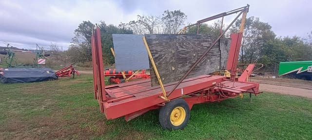 Image of New Holland 1012 equipment image 1