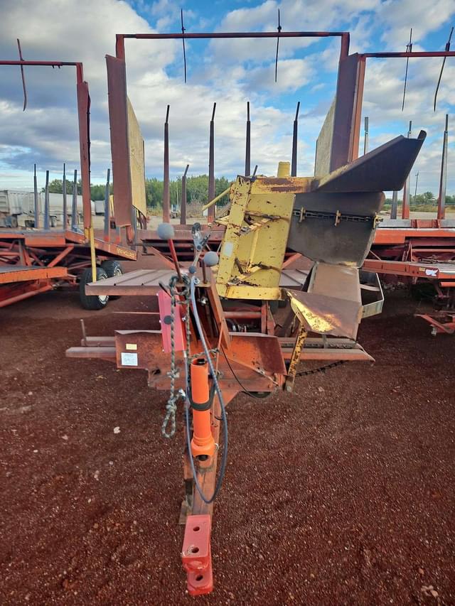 Image of New Holland 1030 equipment image 2