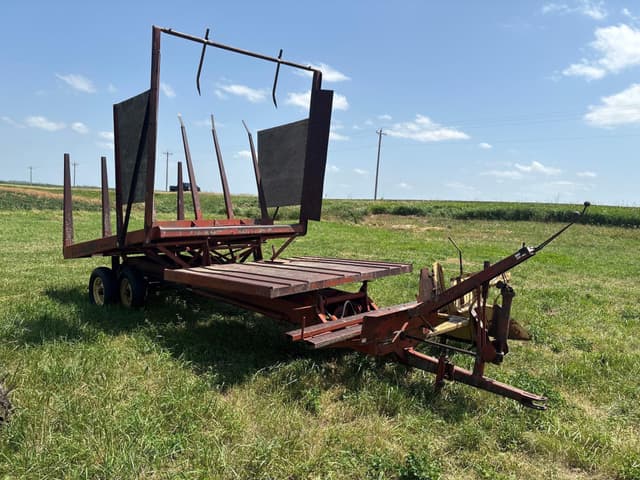 Image of New Holland 1030 equipment image 1