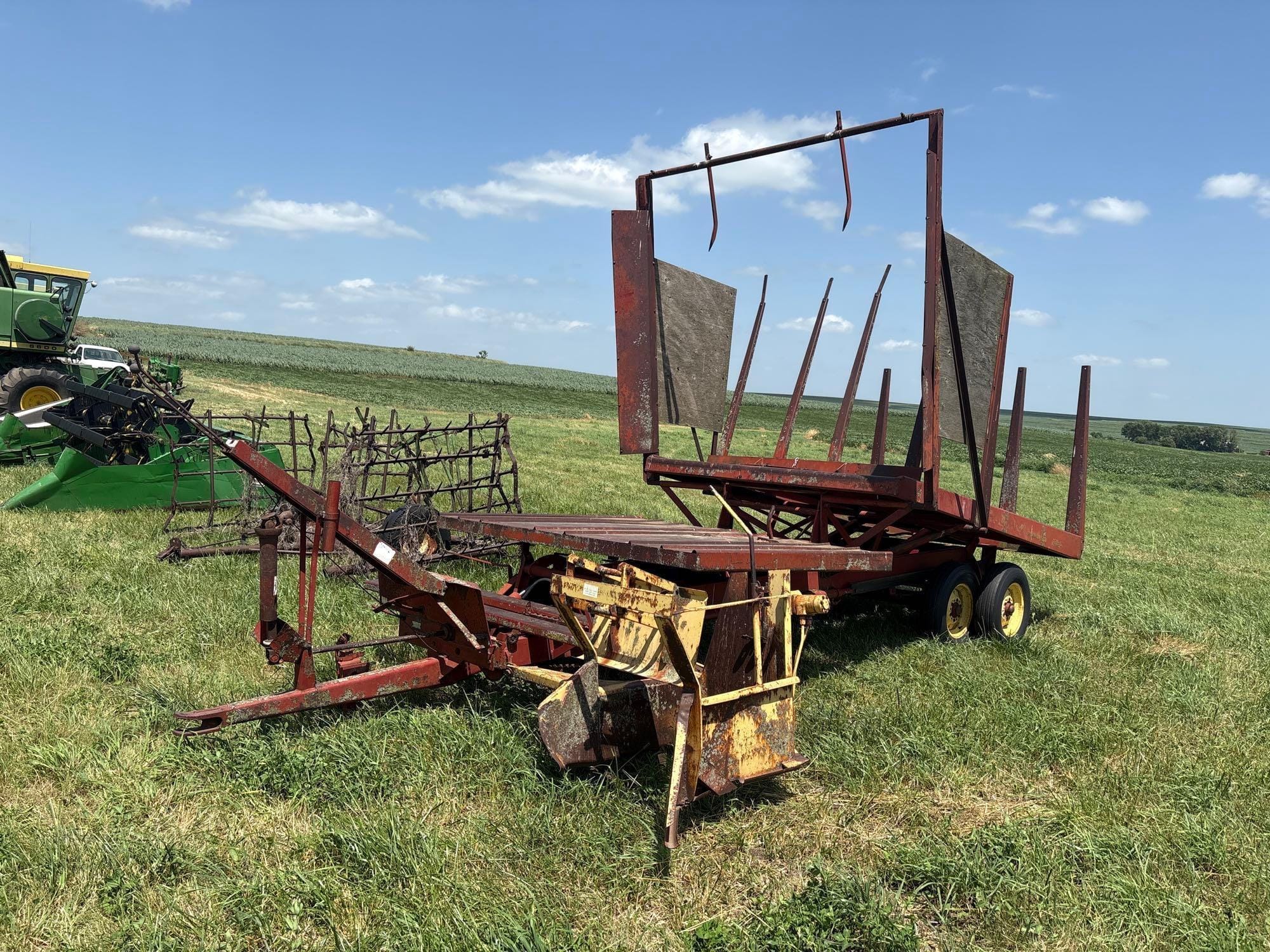 New Holland 1030 Equipment Image0