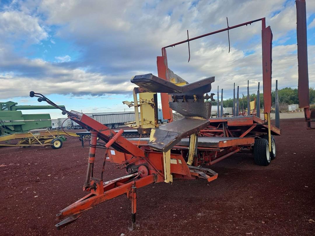 Image of New Holland 1032 Primary image