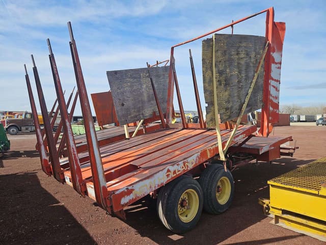 Image of New Holland 1032 equipment image 4