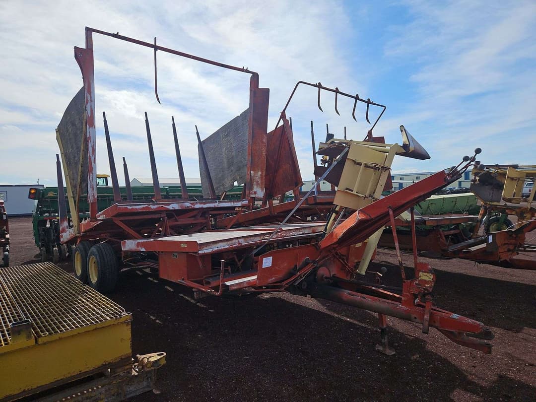 Image of New Holland 1032 Primary image