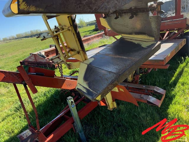 Image of New Holland 1032 equipment image 3