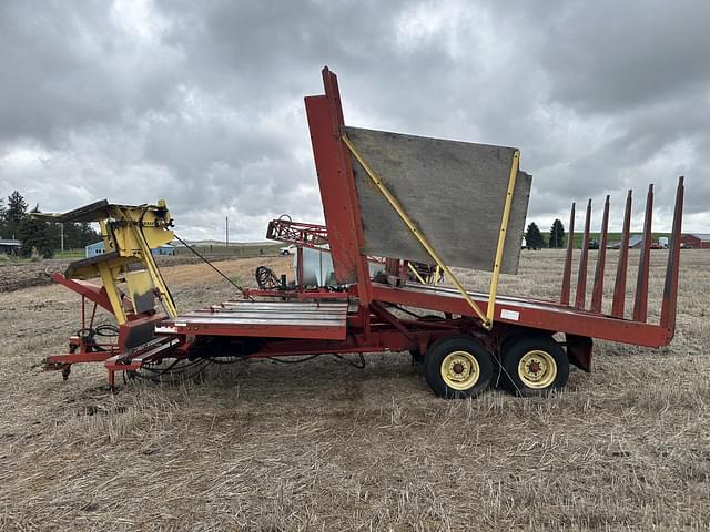 Image of New Holland 1033 equipment image 1