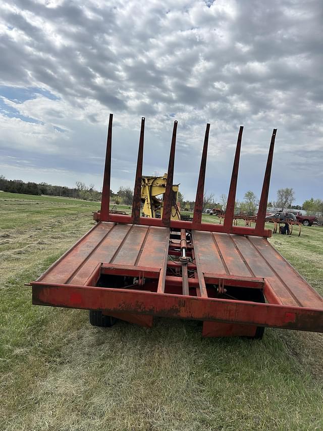 Image of New Holland 1033 equipment image 3