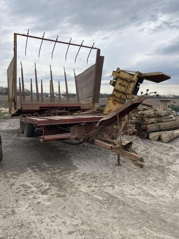 Image of New Holland 1033 equipment image 1