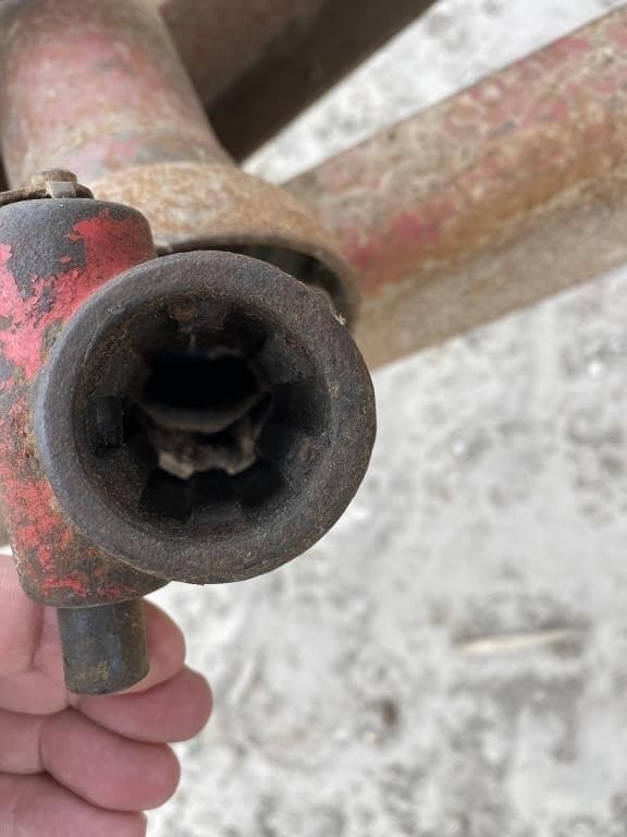 Image of New Holland 1033 equipment image 4