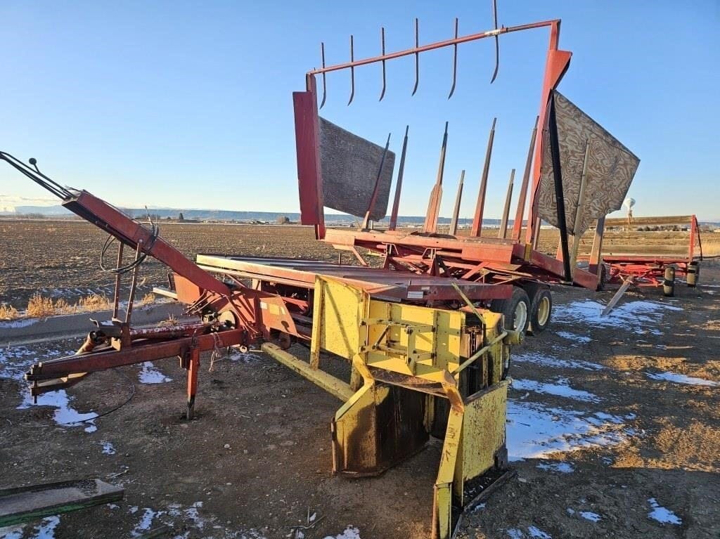 New Holland 1033 Equipment Image0