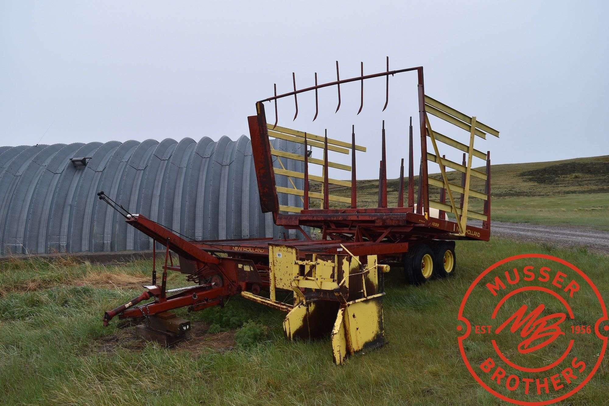 New Holland 1033 Equipment Image0