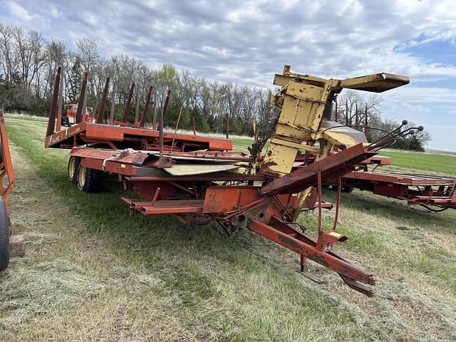 Image of New Holland 1034 equipment image 2