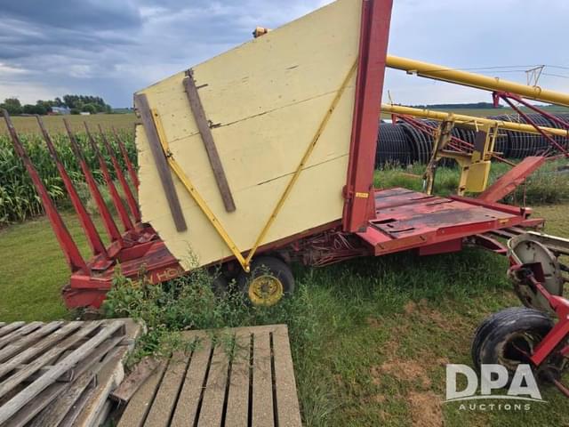 Image of New Holland Stackliner 1034 equipment image 3