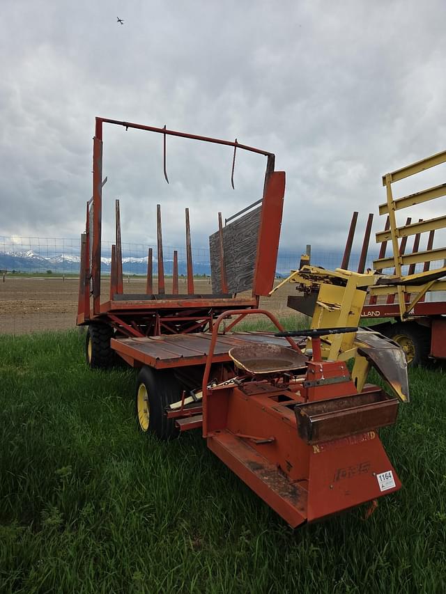 Image of New Holland 1035 equipment image 2
