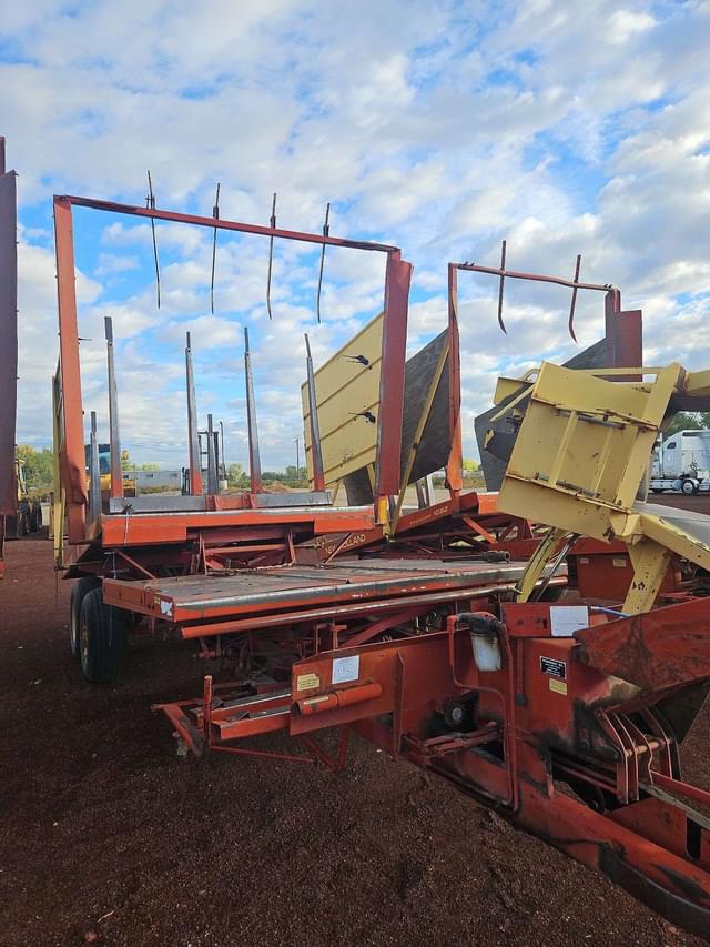 Image of New Holland 1036 equipment image 3