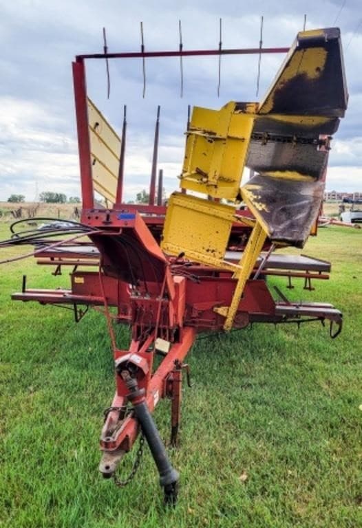 Image of New Holland 1037 equipment image 4