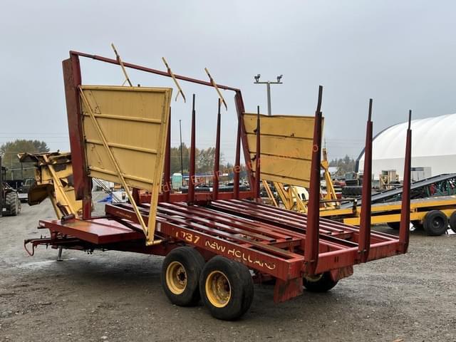 Image of New Holland Stackliner 1037 equipment image 1