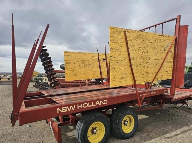 Image of New Holland 1044 equipment image 3