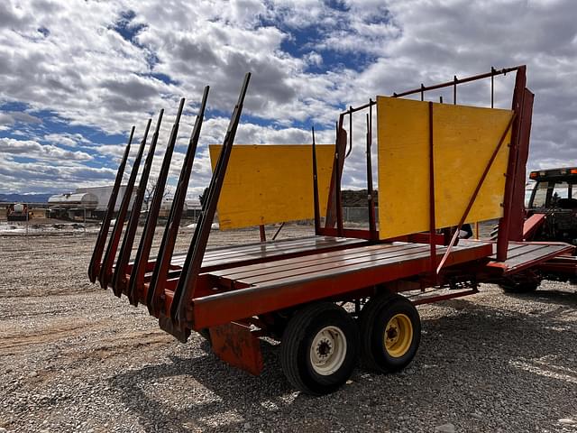 Image of New Holland 1044 equipment image 4