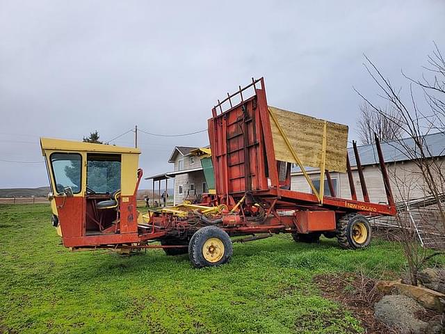 Image of New Holland 1048 equipment image 3