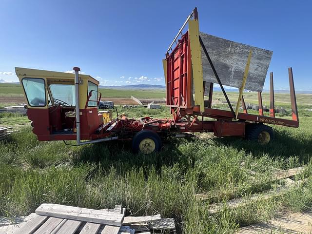 Image of New Holland 1048 equipment image 1
