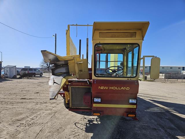 Image of New Holland 1048 equipment image 1