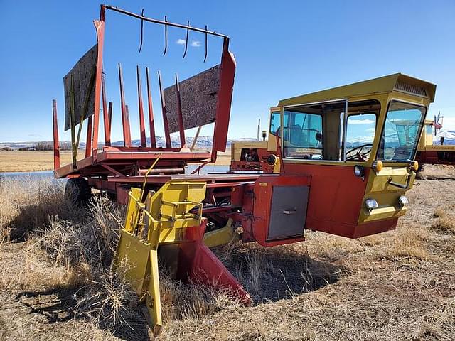 Image of New Holland 1049 equipment image 1