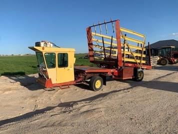 Main image New Holland 1068