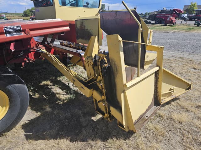 Image of New Holland 1069 equipment image 3