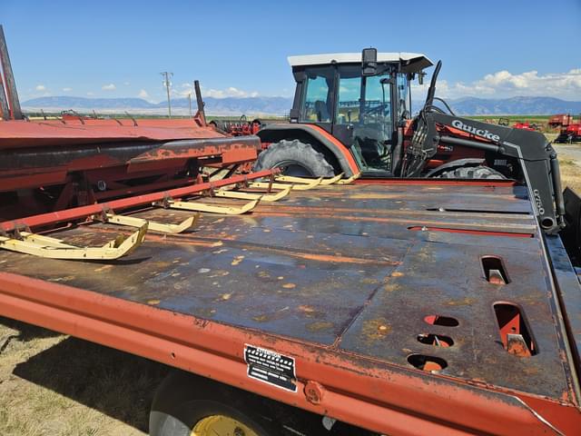 Image of New Holland 1069 equipment image 4