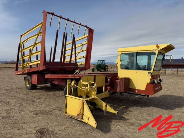 Image of New Holland 1069 equipment image 4