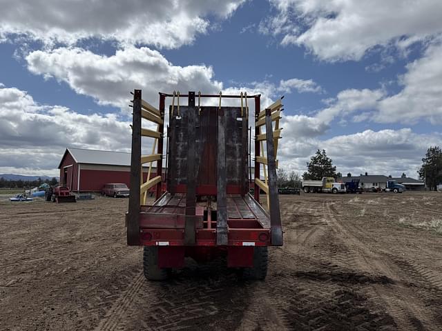 Image of New Holland 1075 equipment image 3