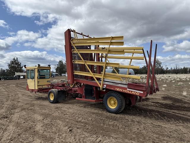 Image of New Holland 1075 equipment image 2