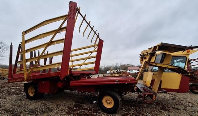 Image of New Holland 1079 equipment image 3