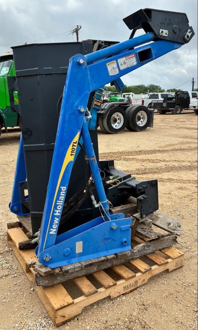 Image of New Holland 110TL equipment image 1