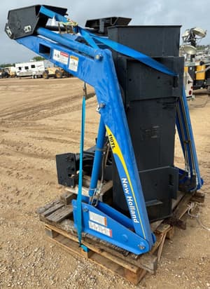 2015 New Holland 110TL Image