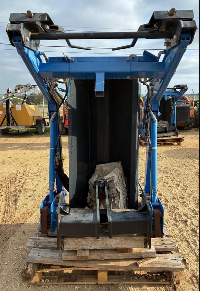 Image of New Holland 110TL equipment image 2