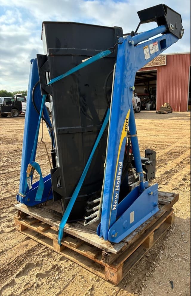 Image of New Holland 110TL equipment image 1