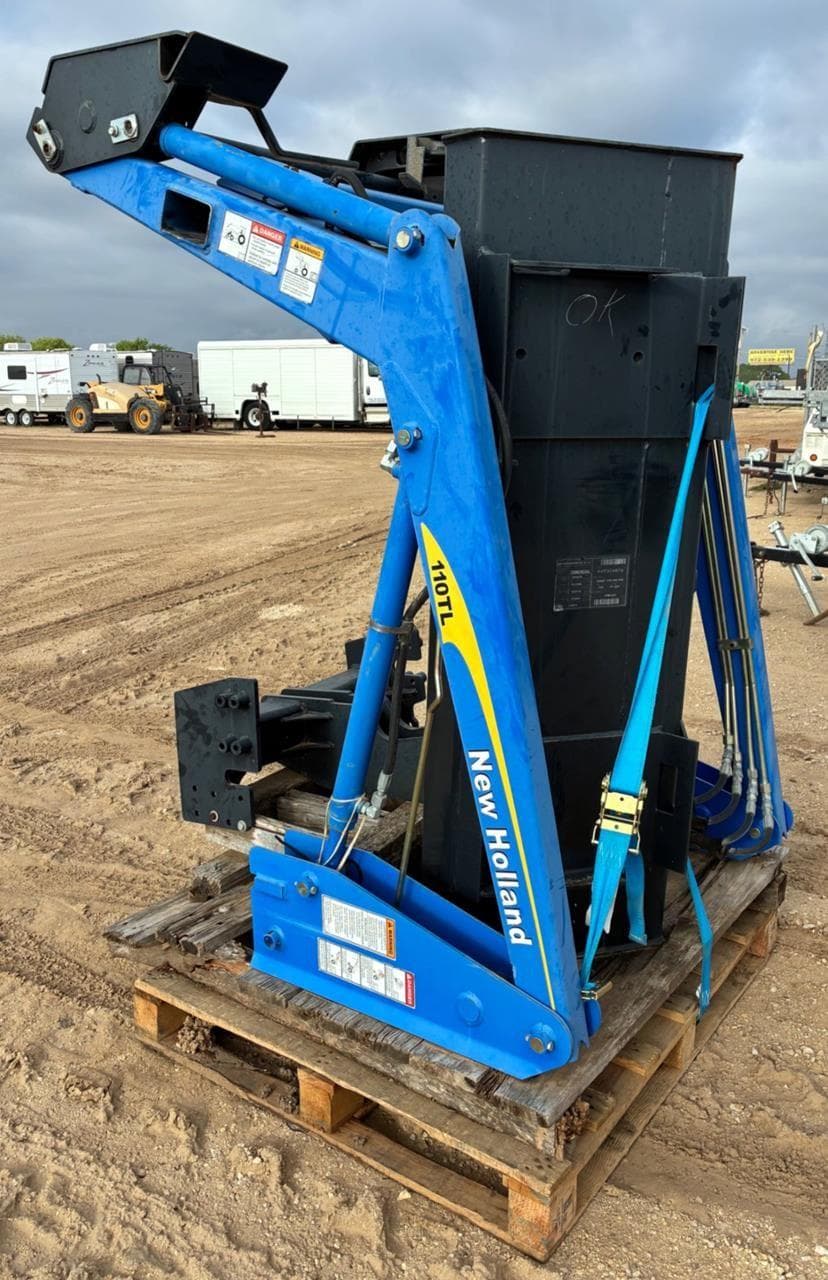 Image of New Holland 110TL Primary image