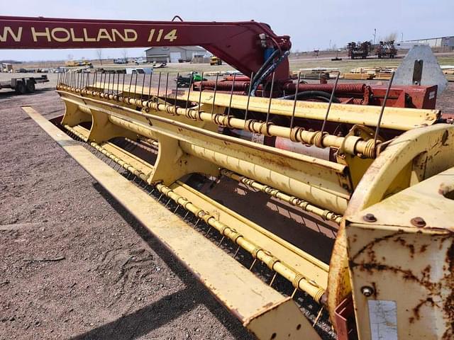 Image of New Holland 114 equipment image 4