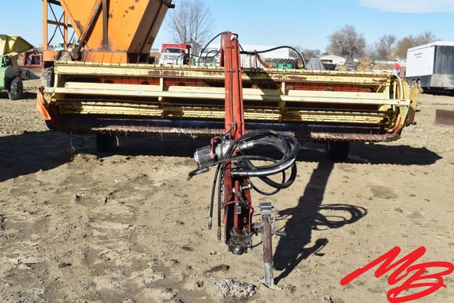 Image of New Holland 114 equipment image 1