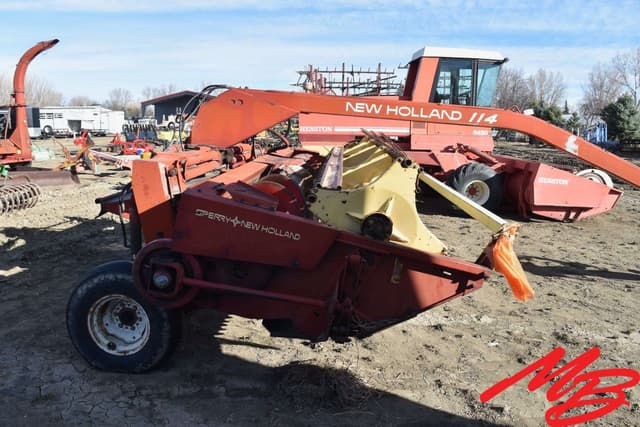 Image of New Holland 114 equipment image 3
